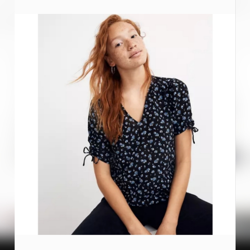 Madewell Silk Cinch Sleeve Top in Baby's Breath